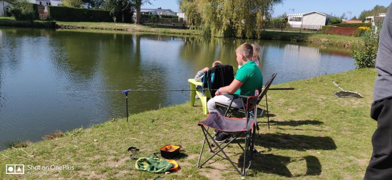 Camping La Garenne De Moncourt Рю Экстерьер фото