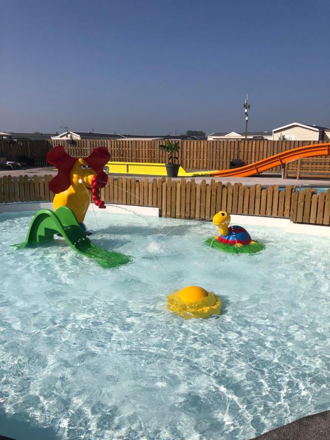 Camping La Garenne De Moncourt Рю Экстерьер фото